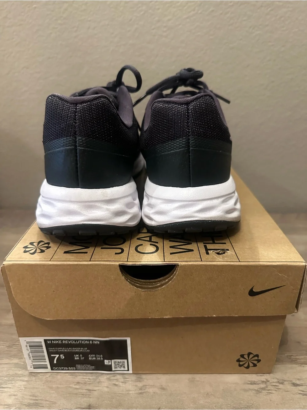 Women Nike Revolution 6 Athletic Shoe - Picture 5 of 8